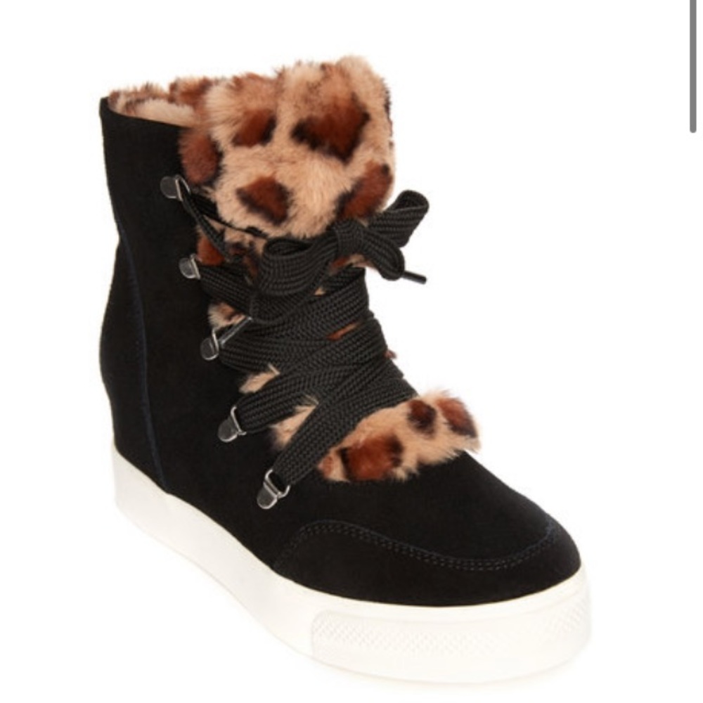NWOT Steve Madden Cheetah Wedgie